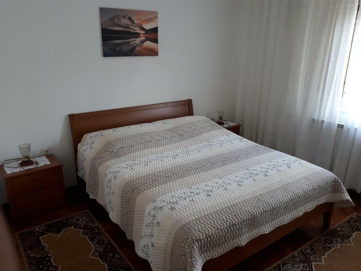 Apartman Ivan Pula Exterior foto