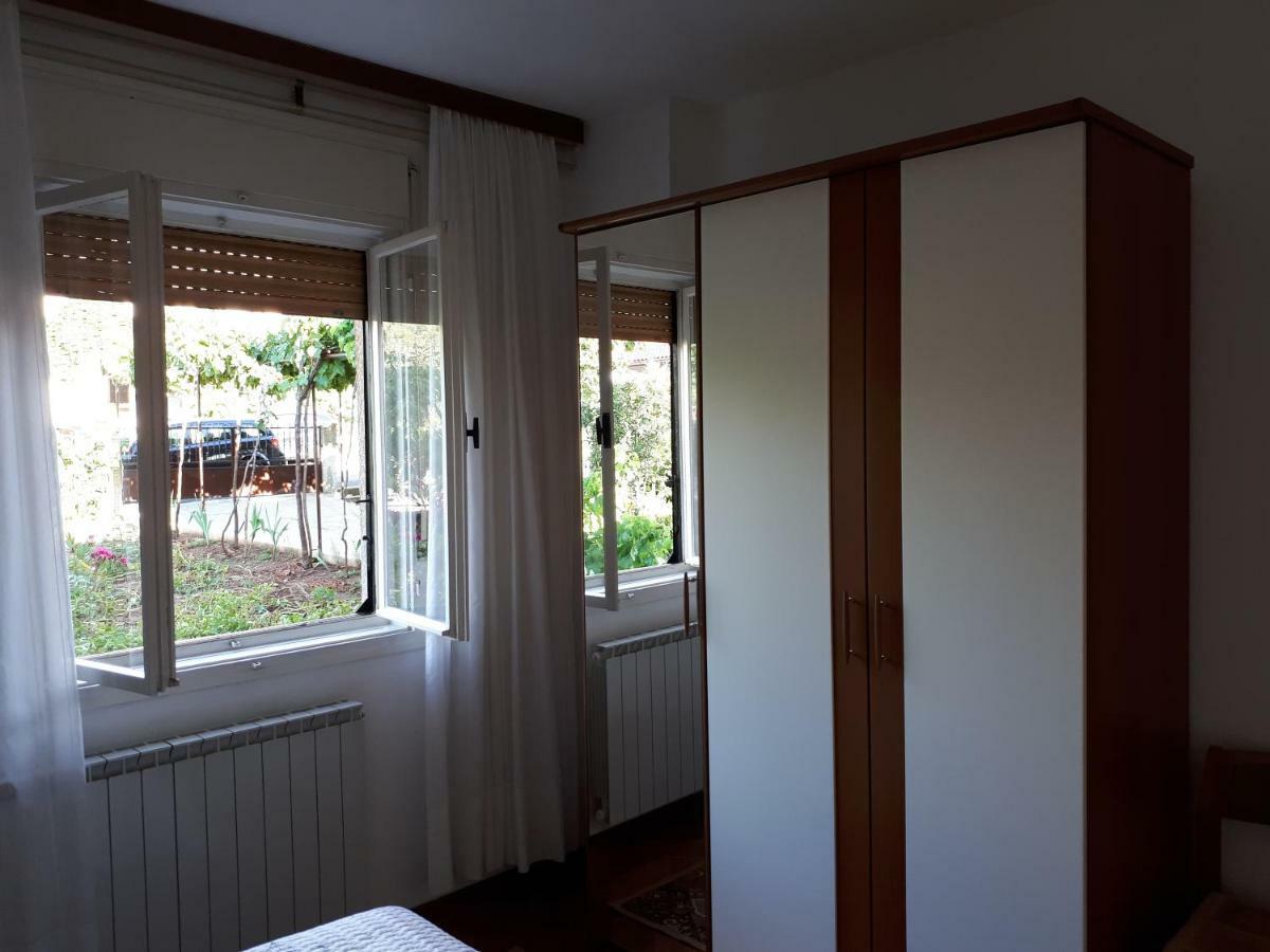 Apartman Ivan Pula Exterior foto